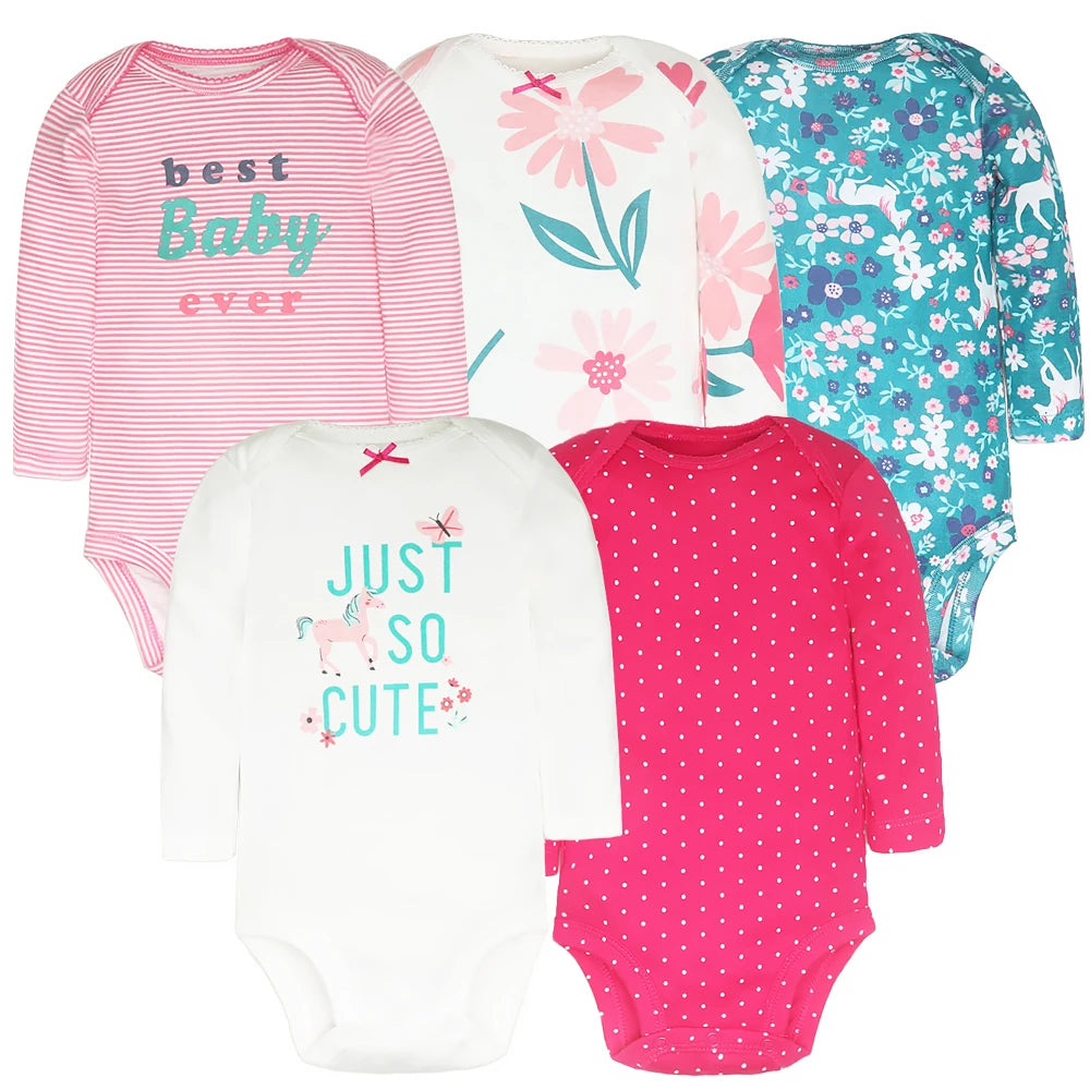 Caches couches bébé fille