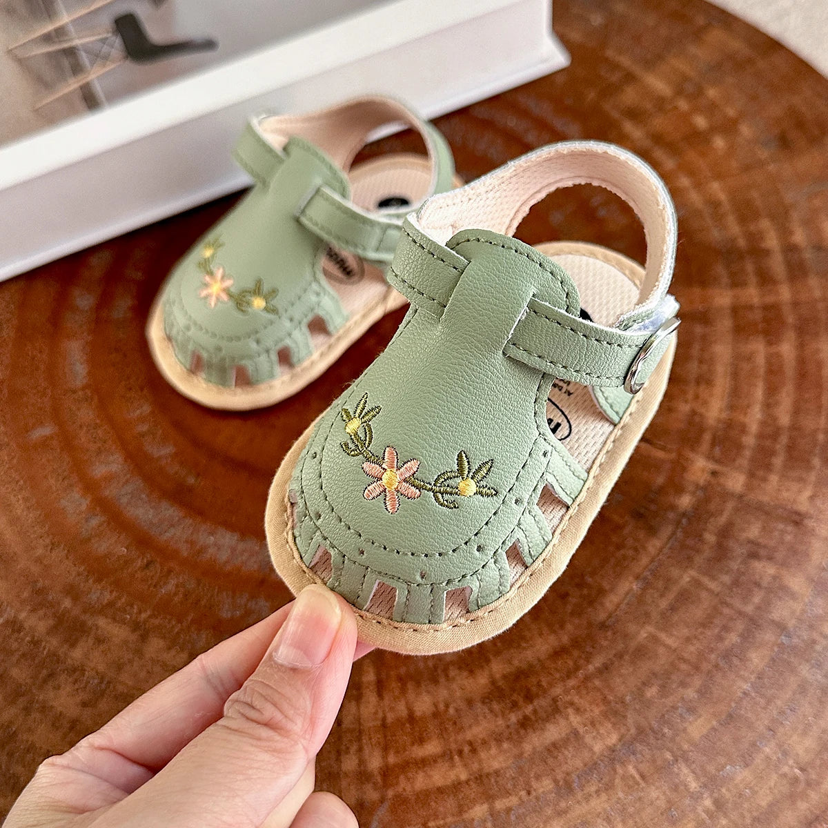 Chaussure bébé fille