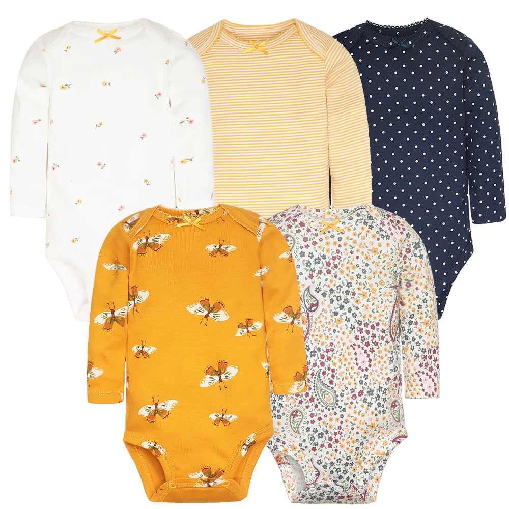 Caches couches bébé fille